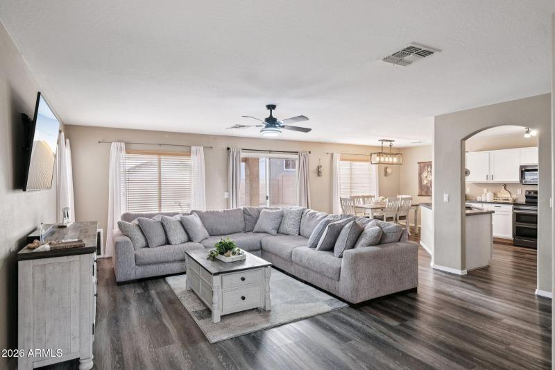 4-web-or-mls-N 224th Ave-S2201-004