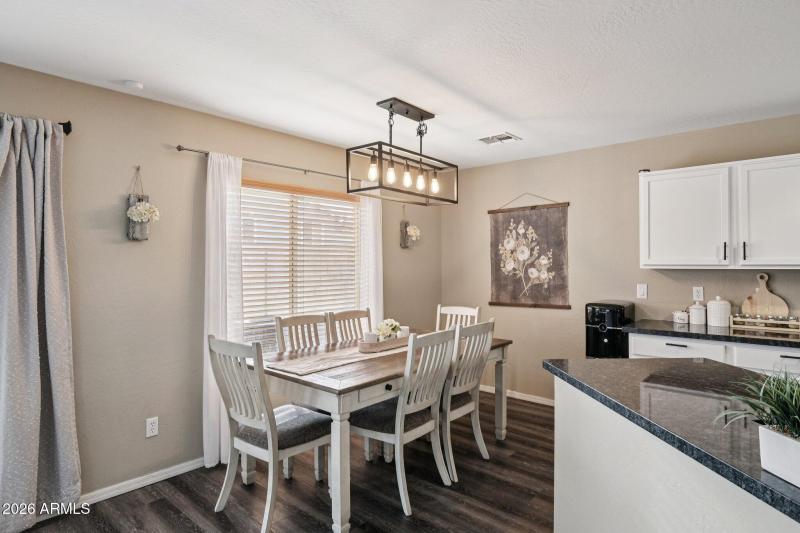 8-web-or-mls-N 224th Ave-S2201-008