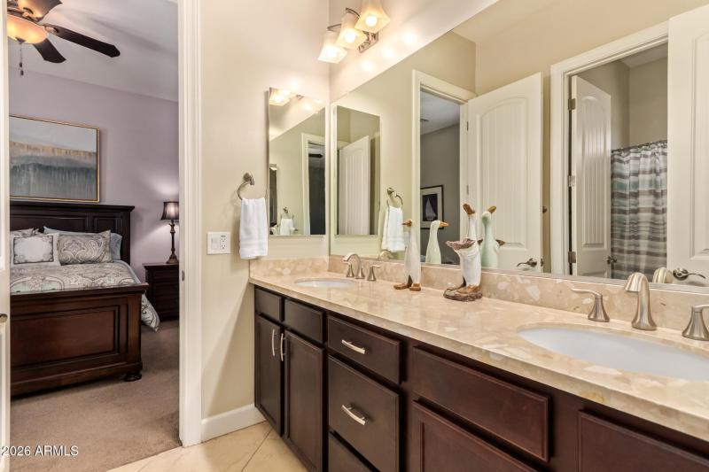 double vanity jack and jill bathroom