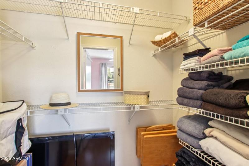 28-web-or-mls-W Meeker Blvd-S0909-028