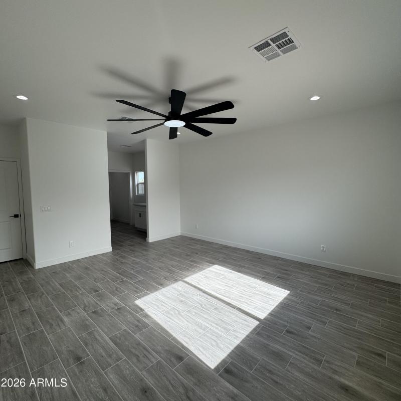 e82d4c8daabe00a0b94844940c80e313