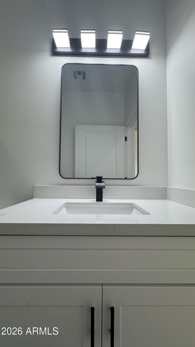 e182310165bd66054d3c9fe9f1735e47