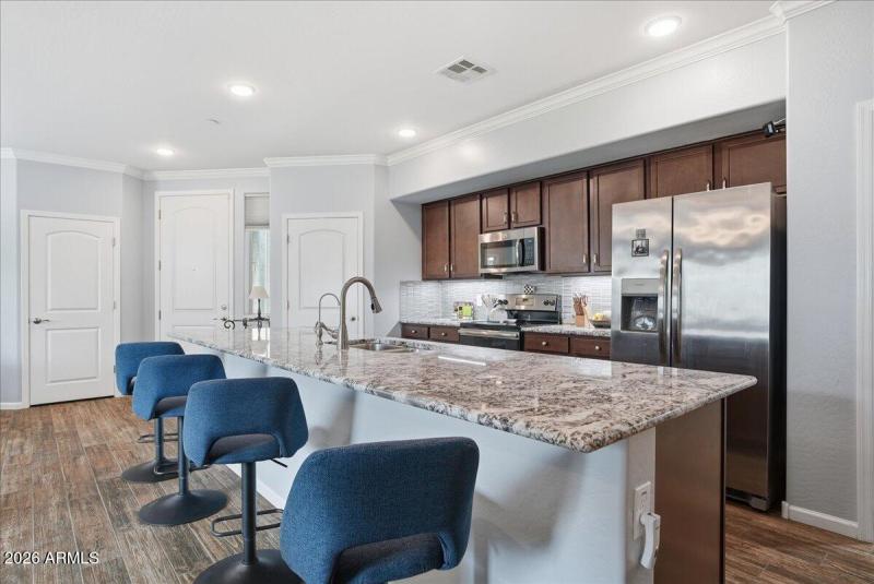 11-900 S Canal Dr 114_RedHogMedia