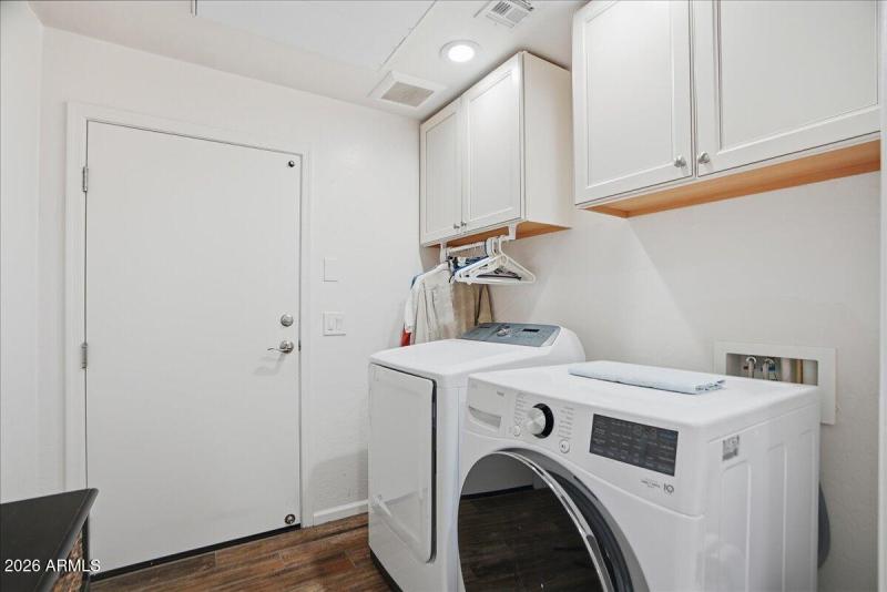 28-900 S Canal Dr 114_RedHogMedia