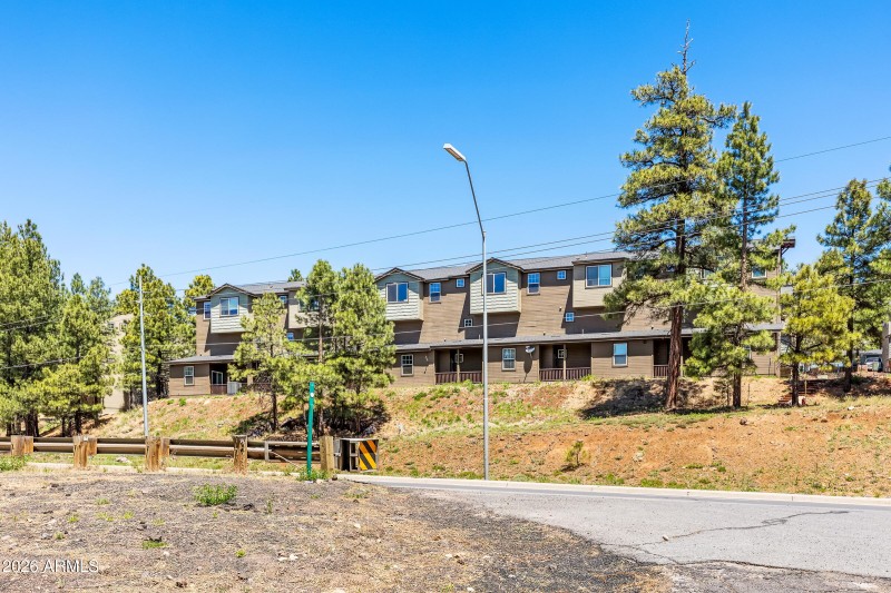 2545 W Cripple Creek Dr.-3