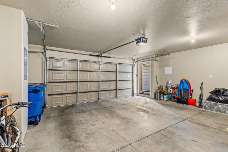 2545 W Cripple Creek Dr.-27