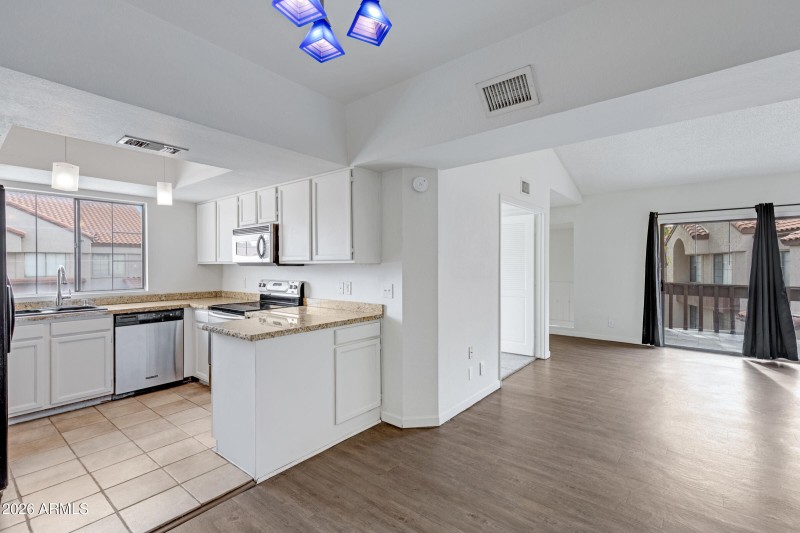 818 S Westwood #234-10