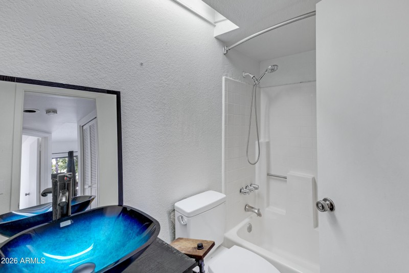 818 S Westwood #234-19