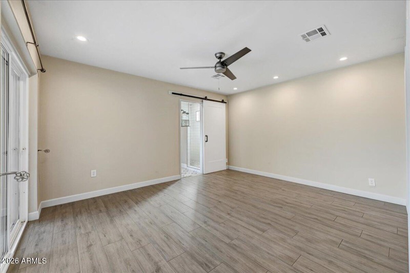 09-Primary Suite