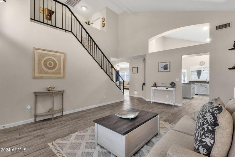 8-web-or-mls-18110-n-skyhawk-dr