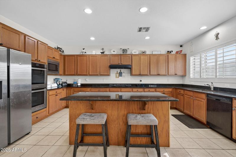 17-web-or-mls-27-E Solina Cir