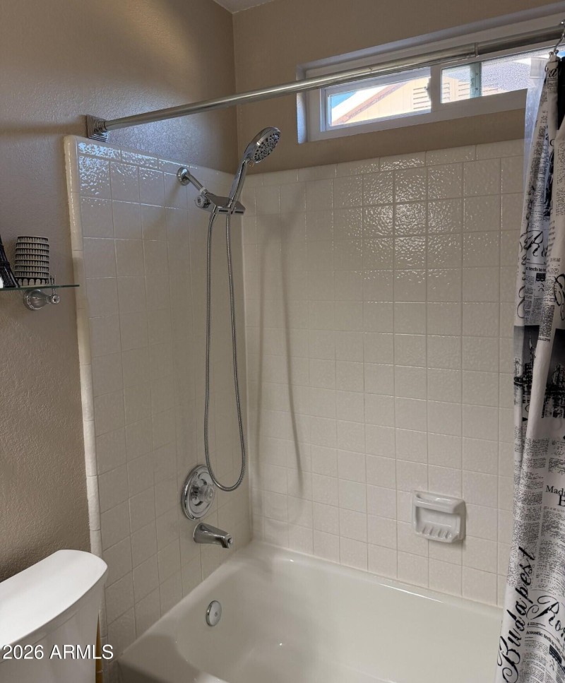 Guest Shower Tub
