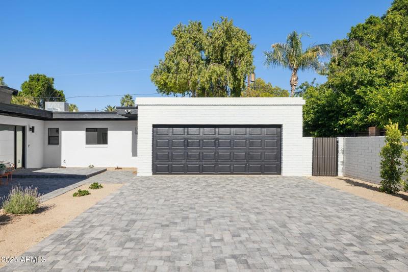 2-web-or-mls-342-e-orangewood-ave