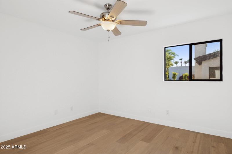 28-web-or-mls-342-e-orangewood-ave