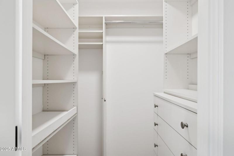 32-web-or-mls-342-e-orangewood-ave