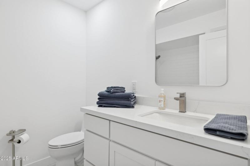 33-web-or-mls-342-e-orangewood-ave