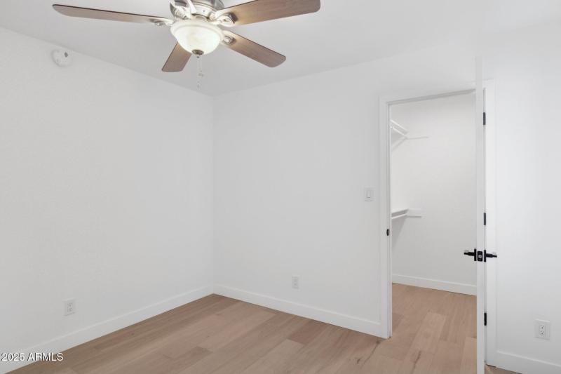 38-web-or-mls-342-e-orangewood-ave