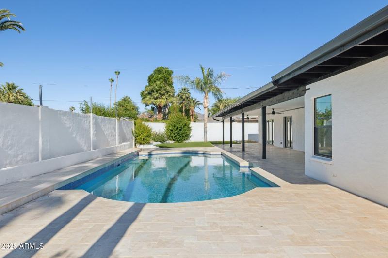 40-web-or-mls-342-e-orangewood-ave