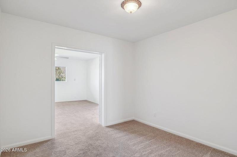 28-web-or-mls-5428-e-pinchot-ave