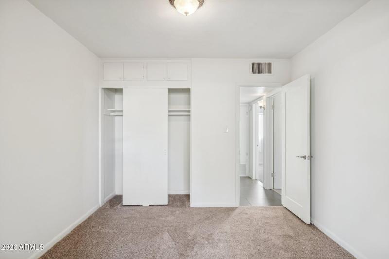 29-web-or-mls-5428-e-pinchot-ave