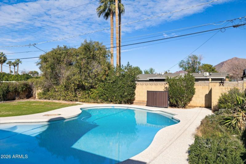 41-web-or-mls-5428-e-pinchot-ave