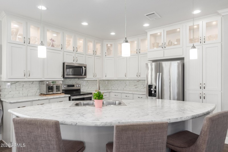 3301 S Goldfield RD 6031,