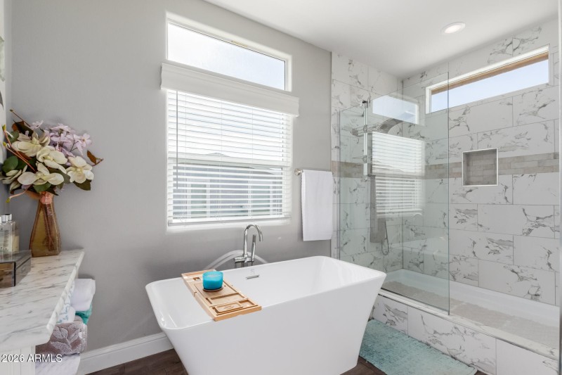 3301 S Goldfield RD 6031,