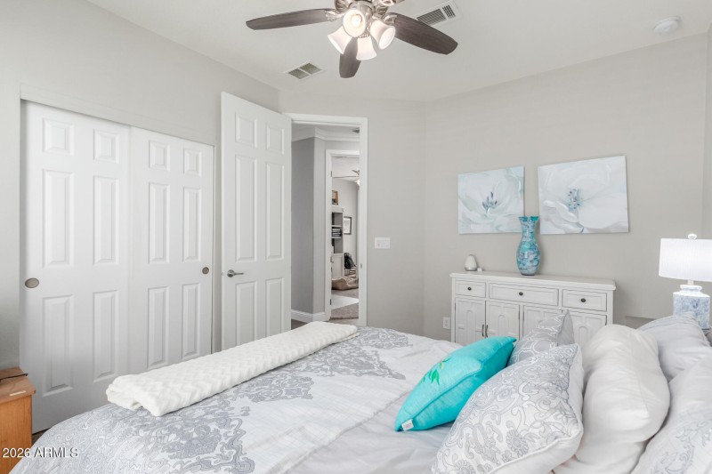 3301 S Goldfield RD 6031,