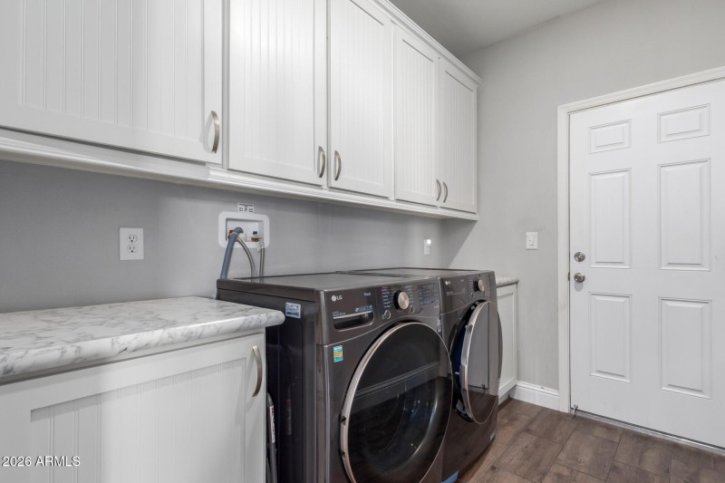 3301 S Goldfield RD 6031,