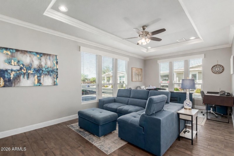 3301 S Goldfield RD 6031,