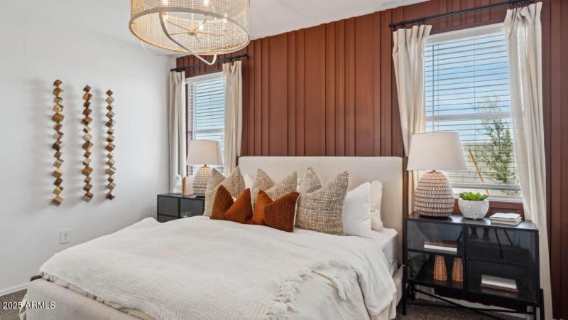 *Picture is of model. Options may vary*