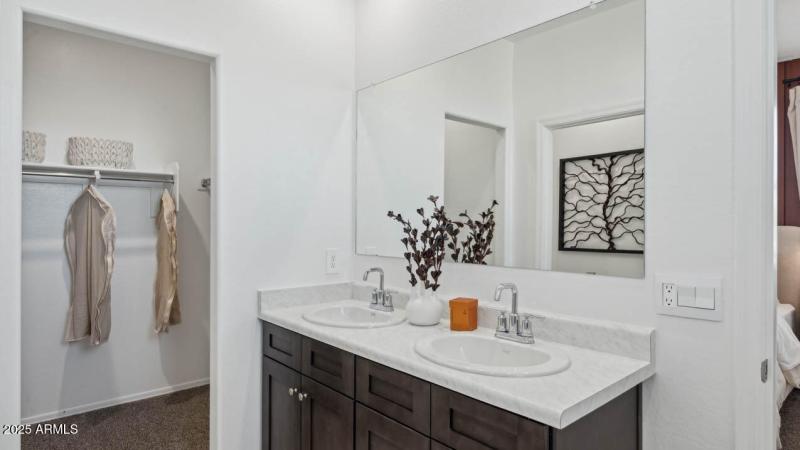 *Picture is of model. Options may vary*