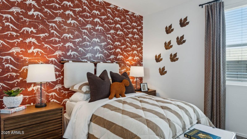 *Picture is of model. Options may vary*