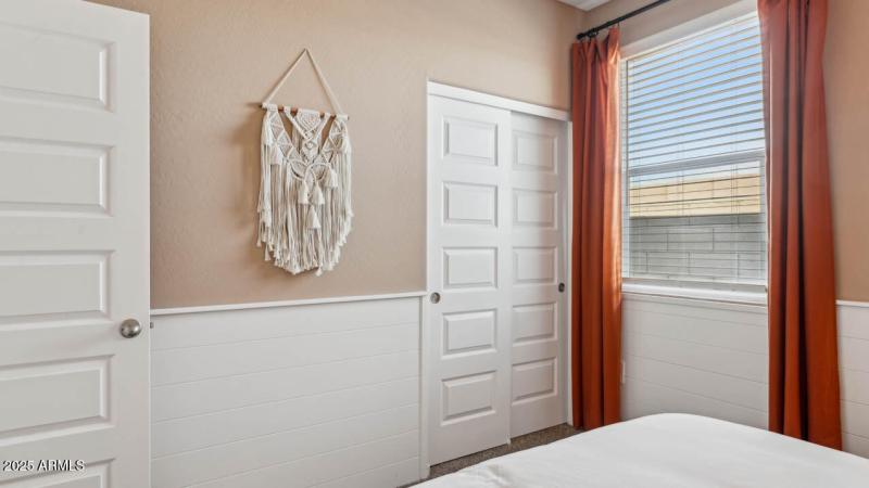 *Picture is of model. Options may vary*