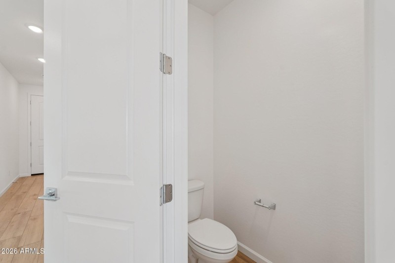 30-web-or-mls-S 95th Dr-S2201-030