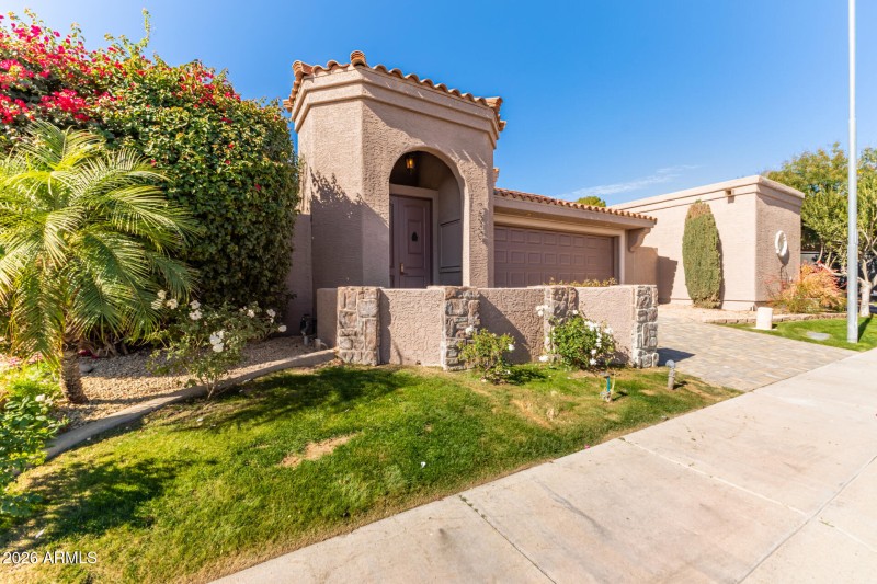 7530 Via de la Siesta