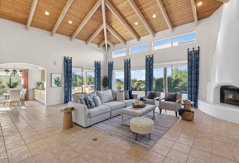 5-web-or-mls-28- E McDowell Rd