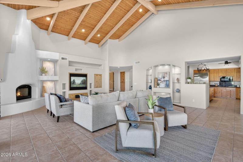 7-web-or-mls-30- E McDowell Rd