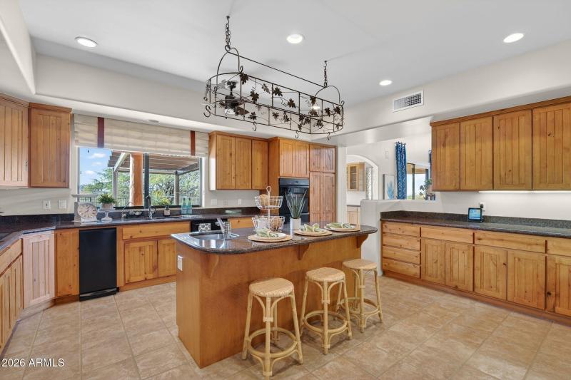 11-web-or-mls-36- E McDowell Rd