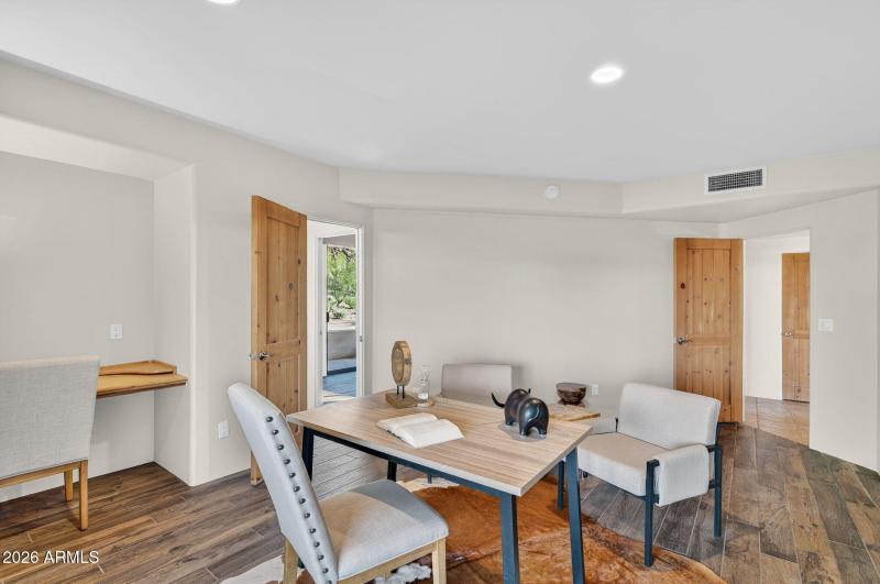 19-web-or-mls-22- E McDowell Rd