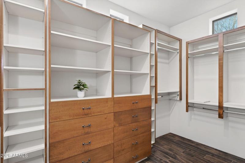 38-web-or-mls-48- E McDowell Rd