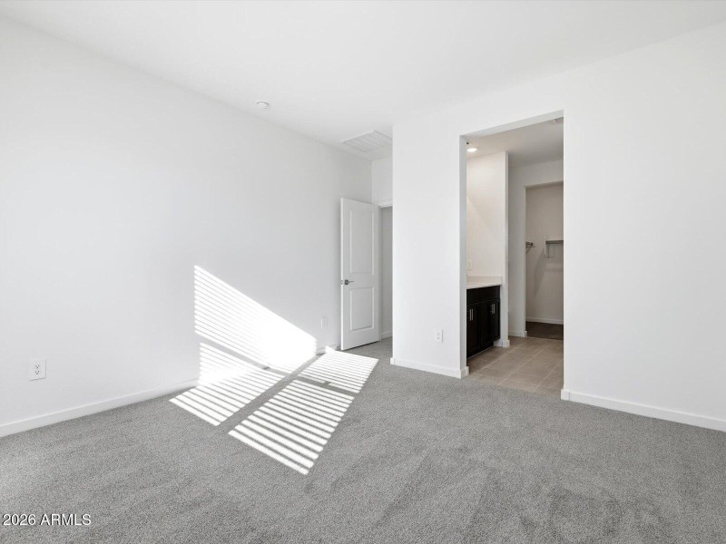 09-65562490-2be8-4738-92f3-e86776fba75e