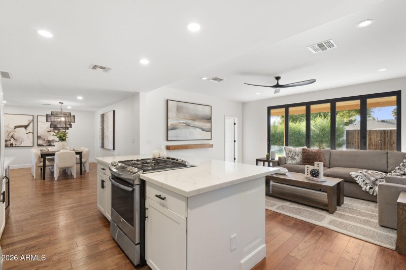 86-web-or-mls-DSC08598 copy