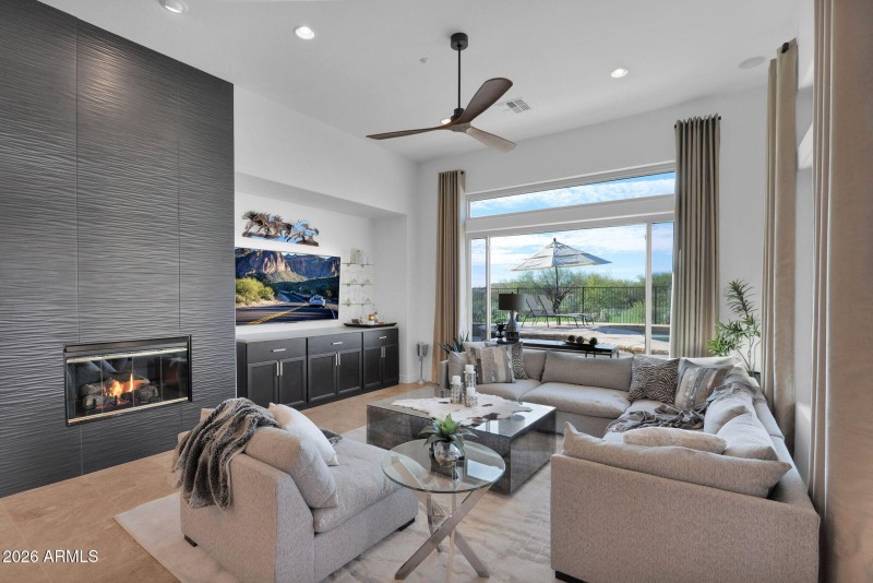 47-web-or-mls-P1459425