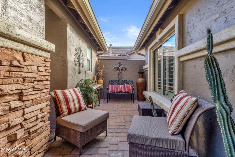 7-web-or-mls-9339-e-stoney-vista-dr