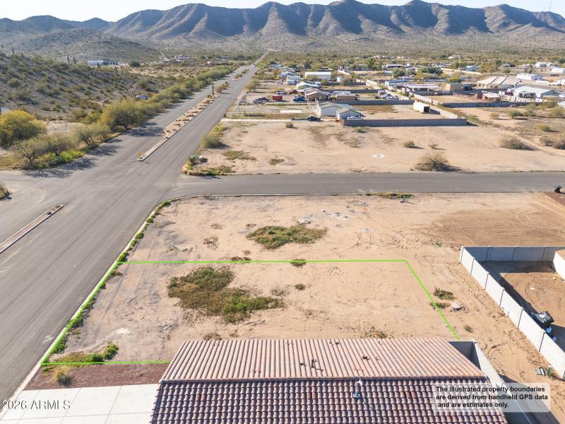 Parcel 511-52-1230 - UAS View West