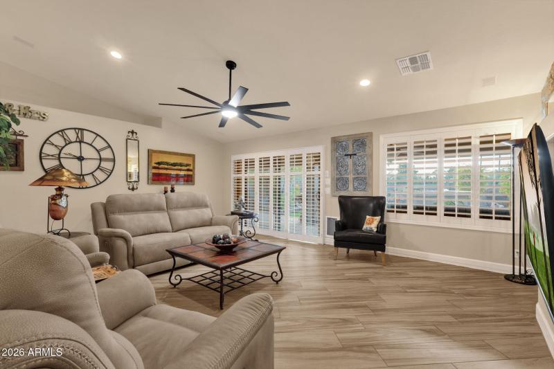 21-web-or-mls-9339-e-stoney-vista-dr