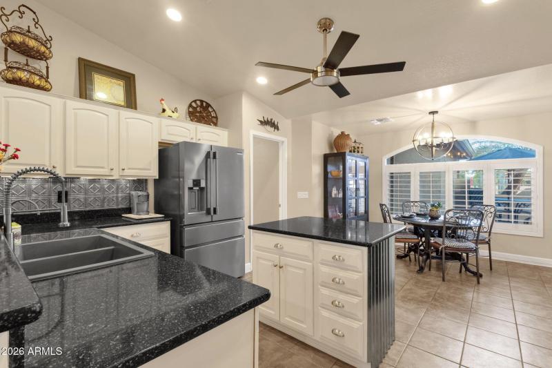 23-web-or-mls-9339-e-stoney-vista-dr