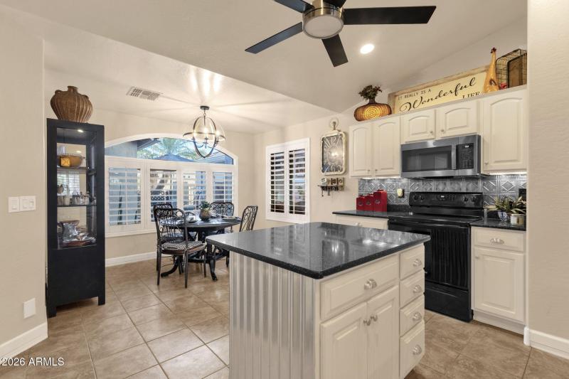 27-web-or-mls-9339-e-stoney-vista-dr