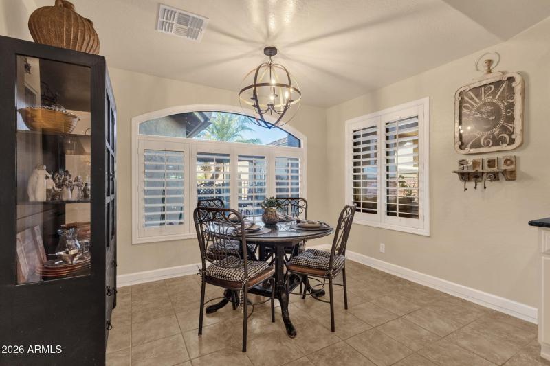 28-web-or-mls-9339-e-stoney-vista-dr